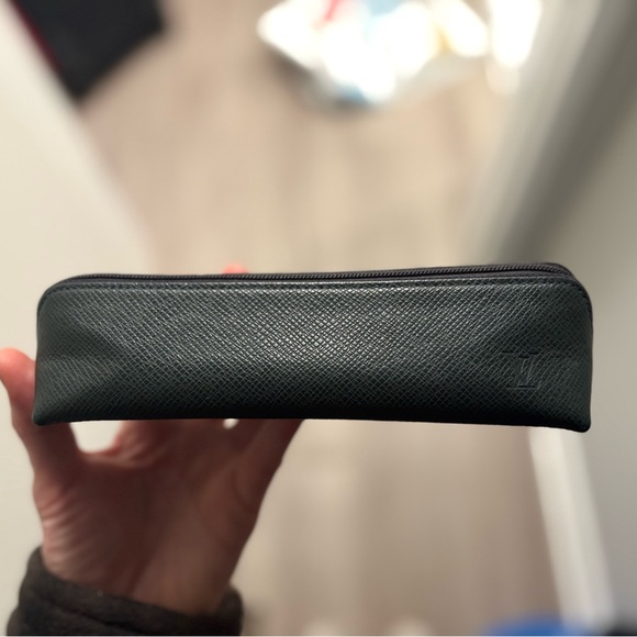 Louis Vuitton Structured Leather Case / Pouch (RARE- Great Condition) - Picture 2 of 11